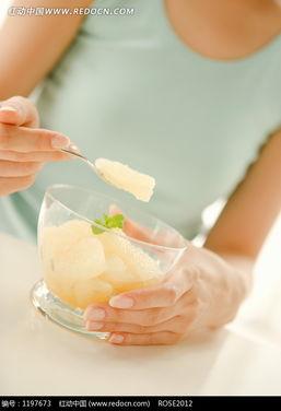 网红吃瓜勺子图片高清大图,高清大图揭秘网红美食新潮流