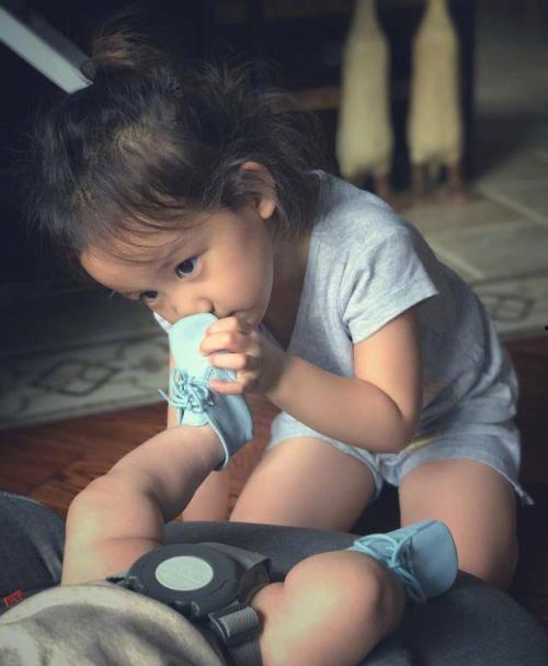 网红弟弟吃瓜图片高清,高清图片揭秘瓜界新潮流