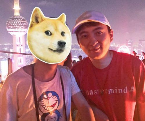 酒吧吃瓜事件网红是谁呀,揭秘网红背后的真相