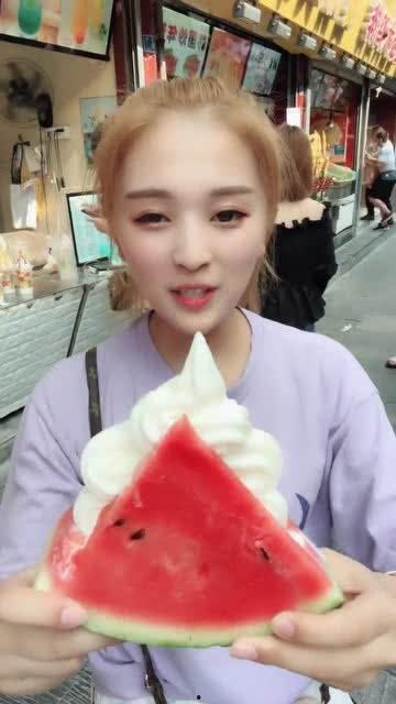 网红炮姐吃瓜图片大全